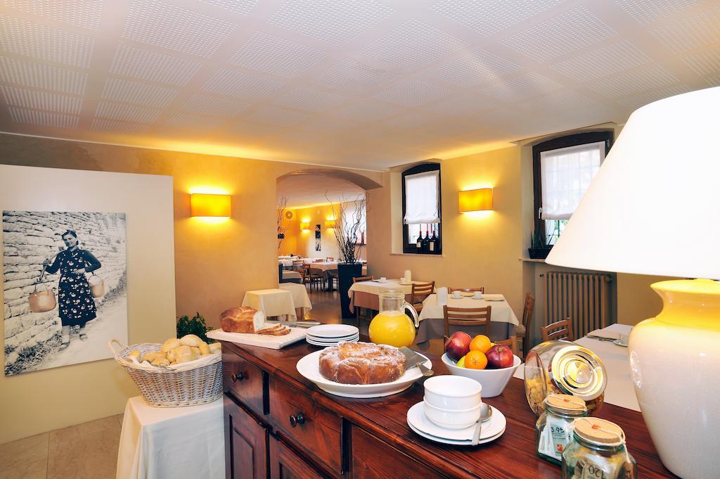Albergo Croce D'Oro Dolcè Buitenkant foto